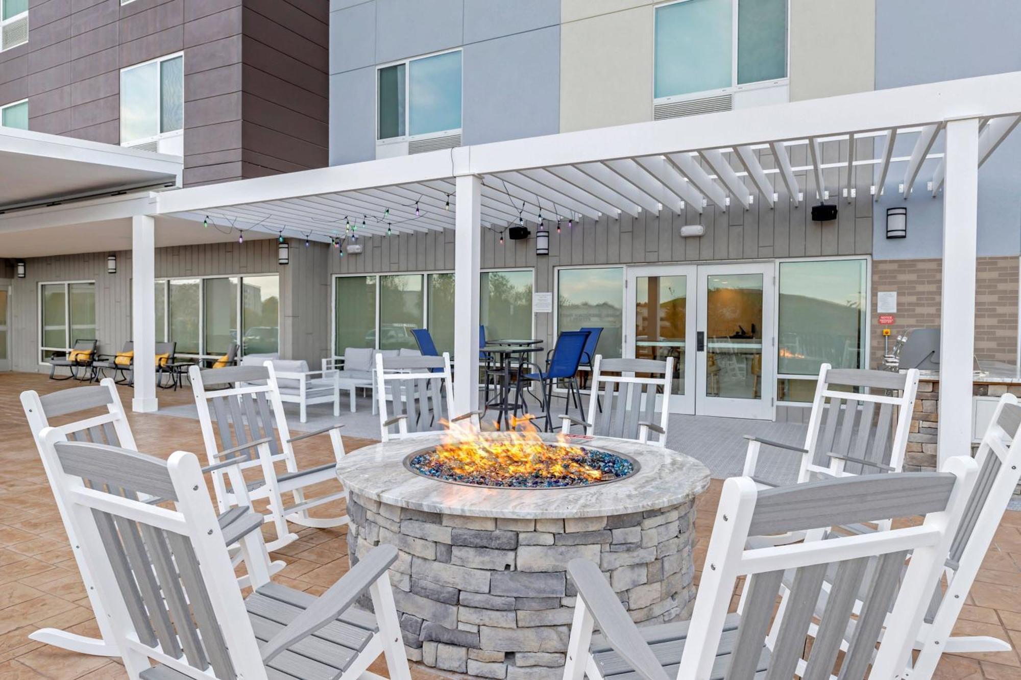 Towneplace Suites By Marriott Richmond Colonial Heights Eksteriør billede
