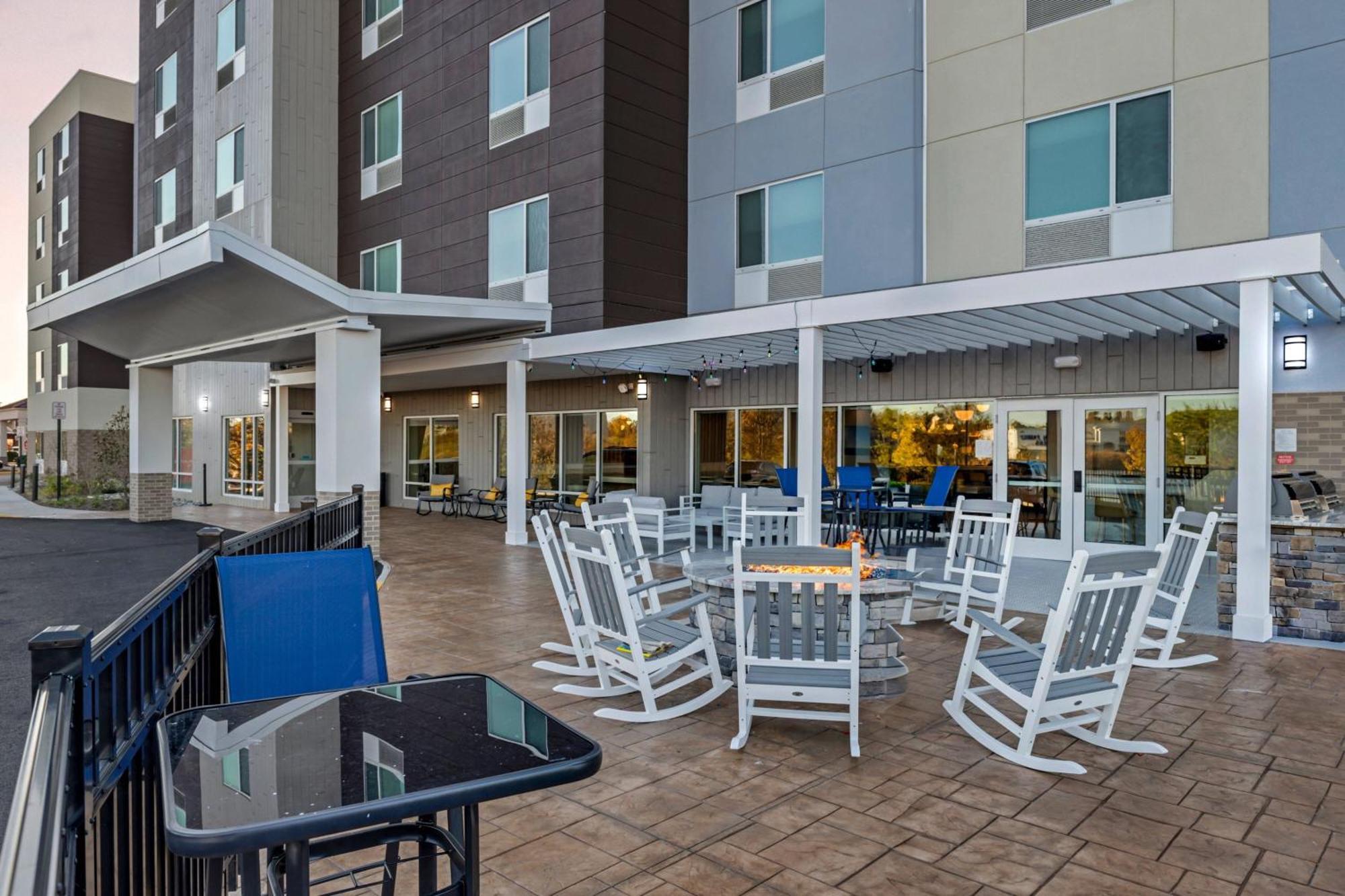 Towneplace Suites By Marriott Richmond Colonial Heights Eksteriør billede